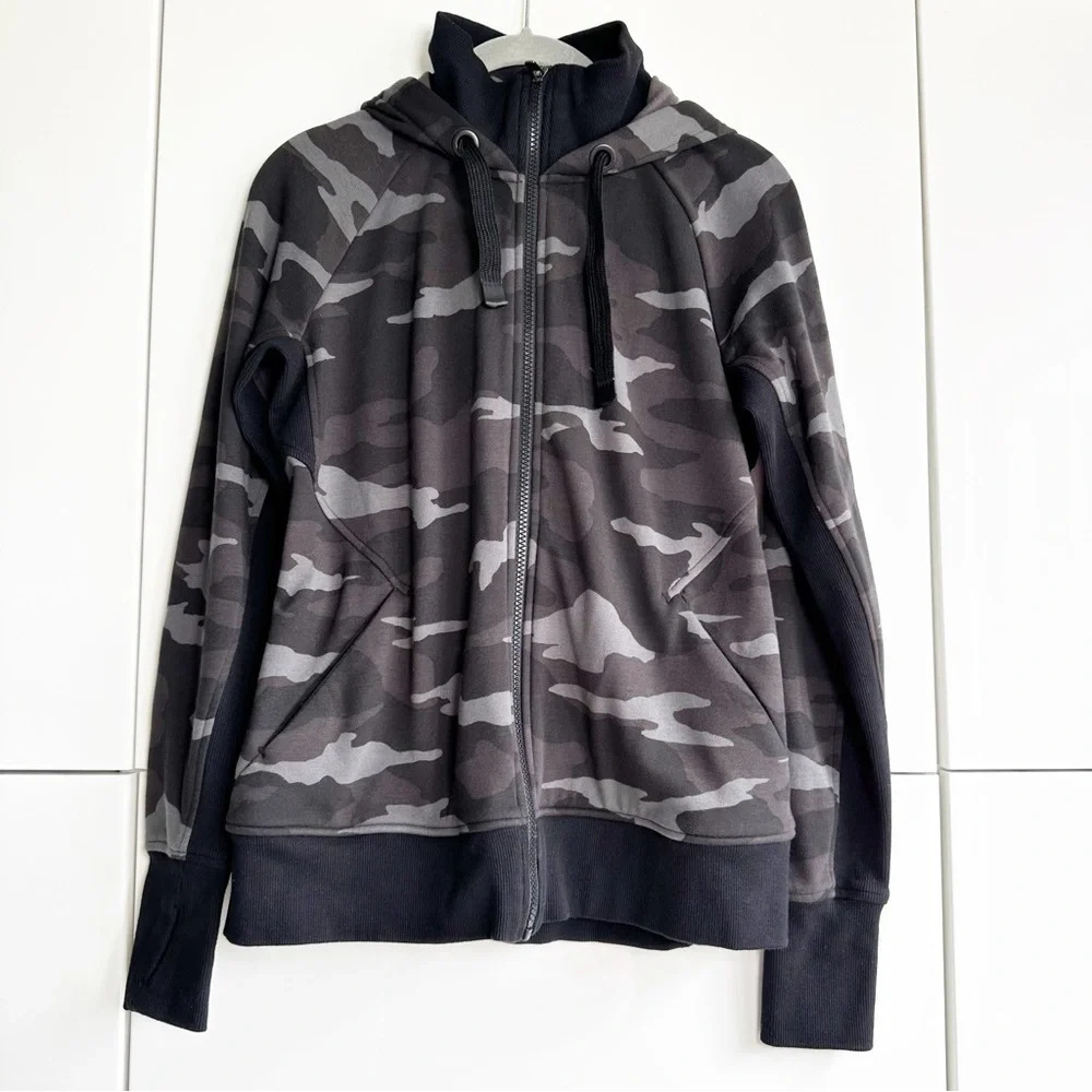 Athleta Black & Gray Camo Triumph Hoodie Zip Up Jacket Size Small Camouflage